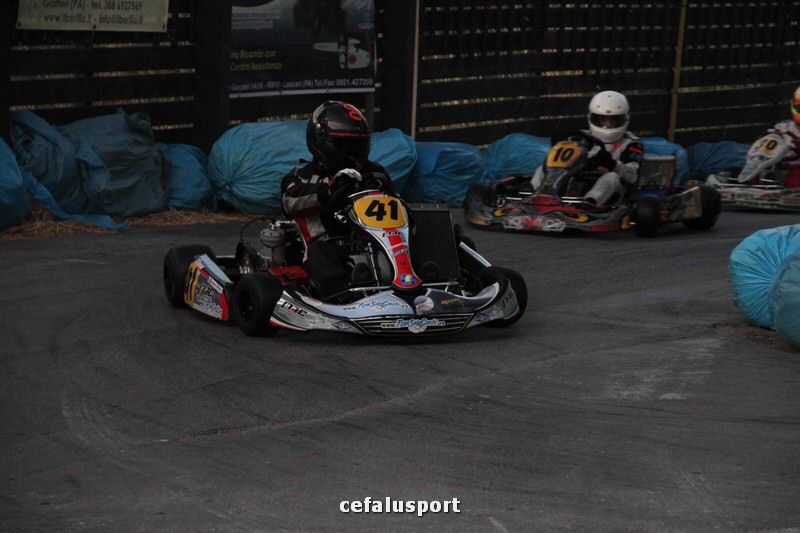 111120 sport2 405_tn.jpg